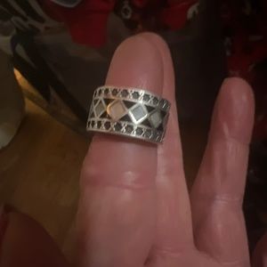 Onyx mother of pearl ring